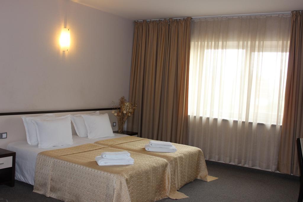 Kendros Hotel Plovdiv Rum bild