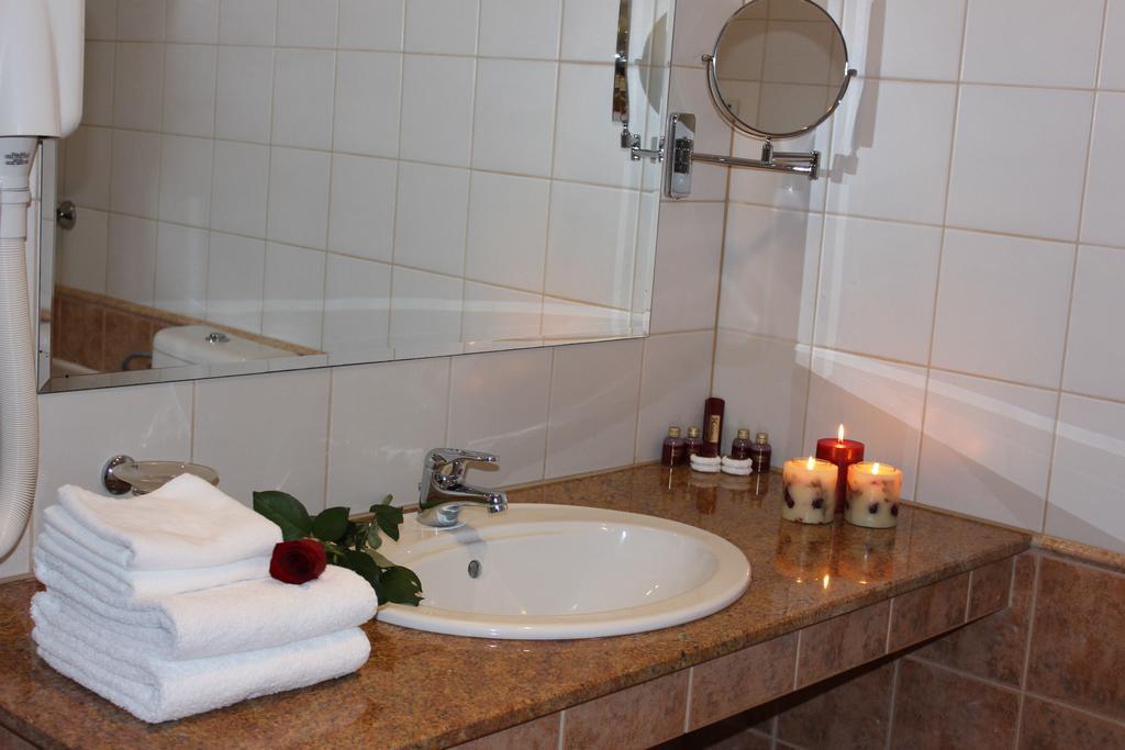Kendros Hotel Plovdiv Rum bild