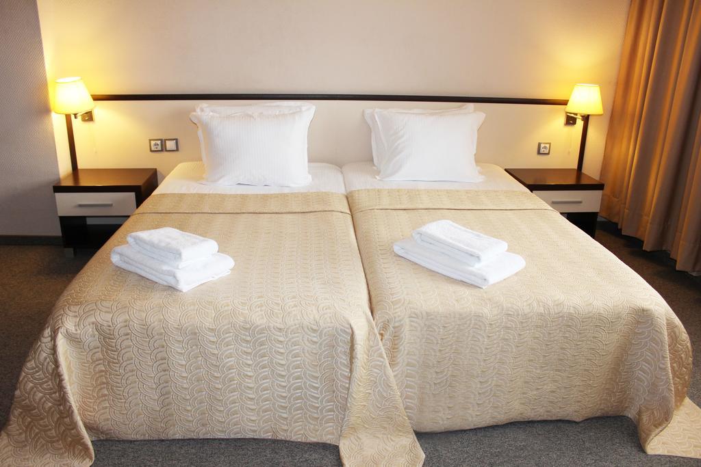 Kendros Hotel Plovdiv Rum bild