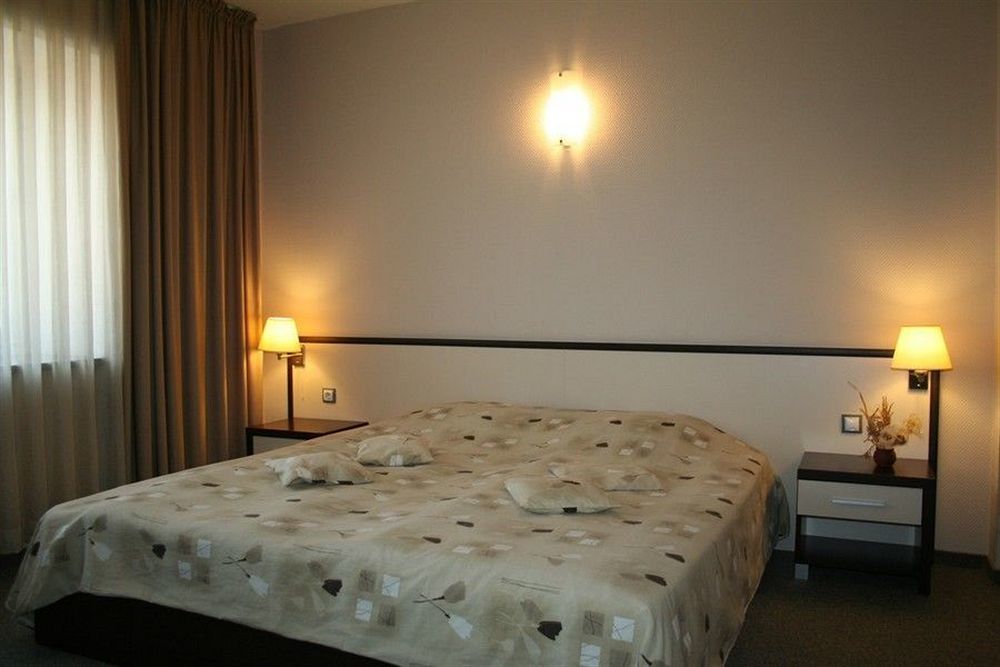 Kendros Hotel Plovdiv Exteriör bild